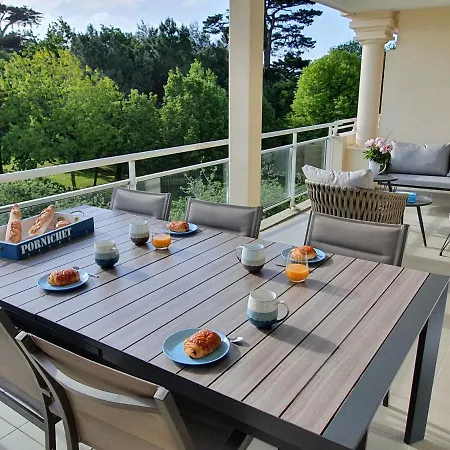 Avec Grande Terrasse Dans Un Magnifique Parc A 5 Minutes De La Apartmán