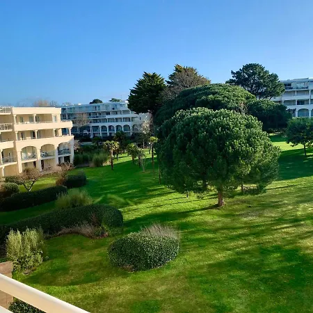 Avec Grande Terrasse Dans Un Magnifique Parc A 5 Minutes De La 아파트 La Baule